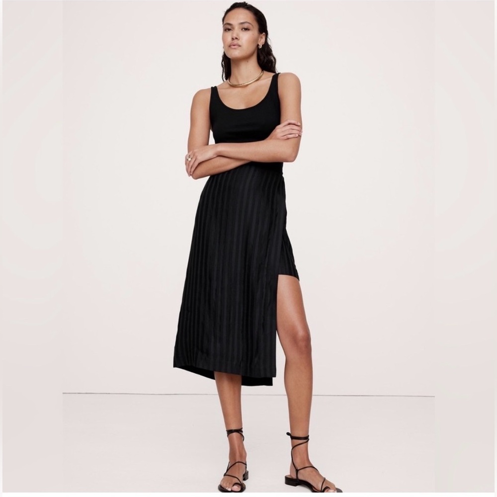 Banana Republic Black Satin Striped Skirt 2P